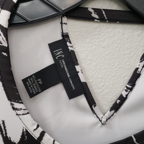 B&W Floral Top - Picture 3 of 3